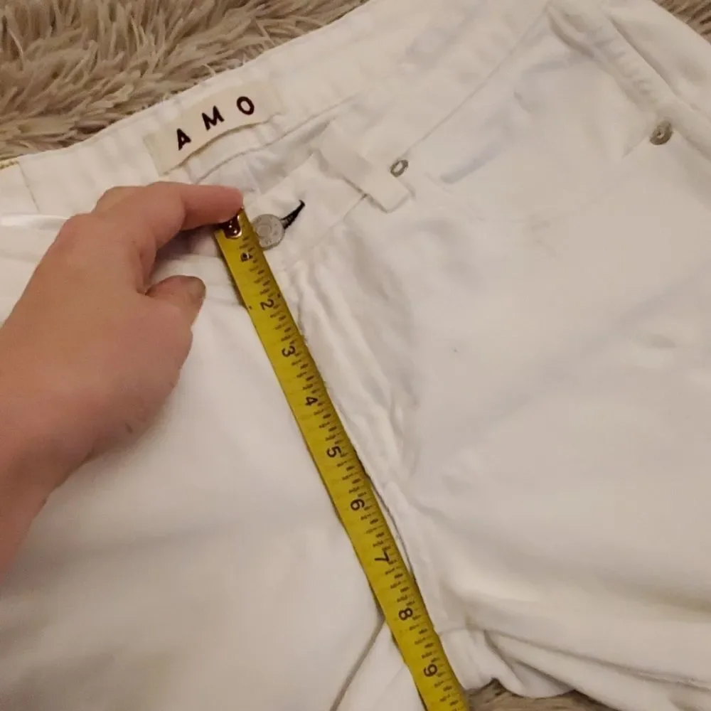 Slightly distressed AMO 